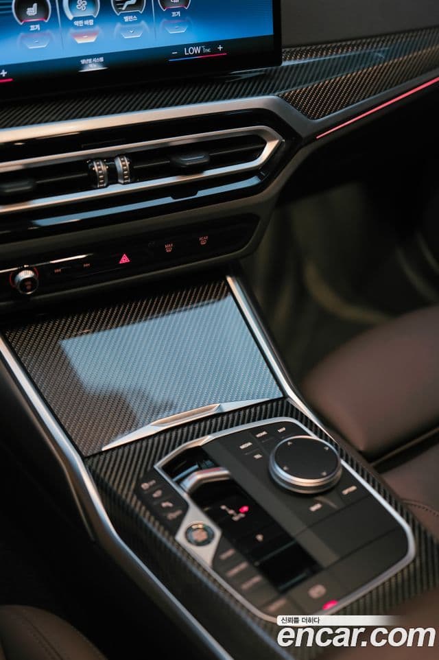 BMW 3 Series 2023 — ფოტო 8/15