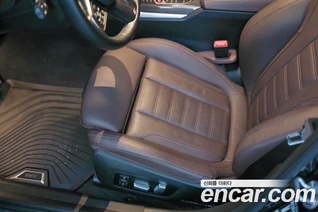 BMW 3 Series 2023 — ფოტო 14/15