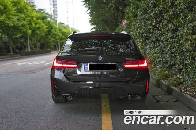 BMW 3 Series 2023 — ფოტო 15/15