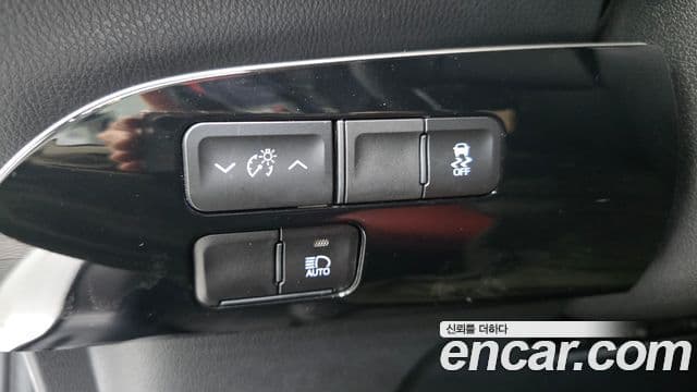 Toyota Prius 2021 — Şəkil 12/20