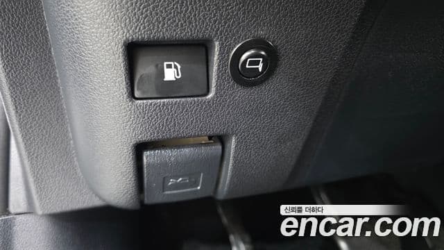 Toyota Prius 2021 — Şəkil 13/20
