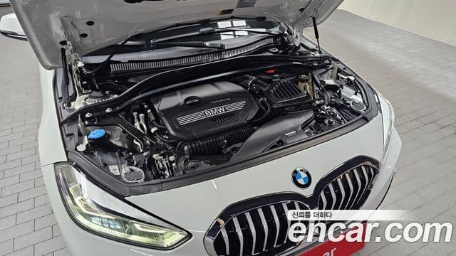 BMW 1 Series 2022 — Şəkil 6/20