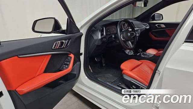 BMW 1 Series 2022 — Şəkil 10/20