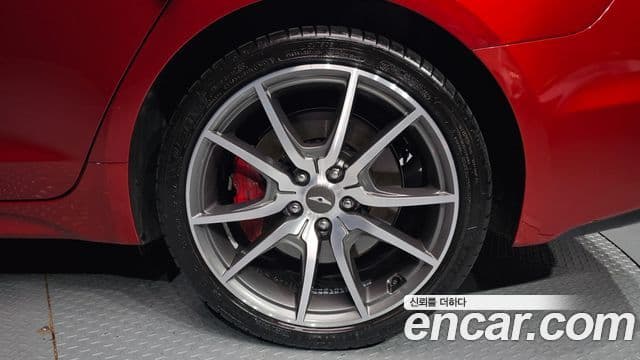 Genesis G70 2018 — ფოტო 25/35