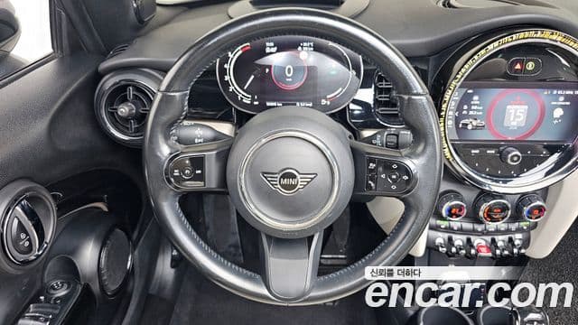 Mini Cooper S Convertible 2022 — Фото 13/20