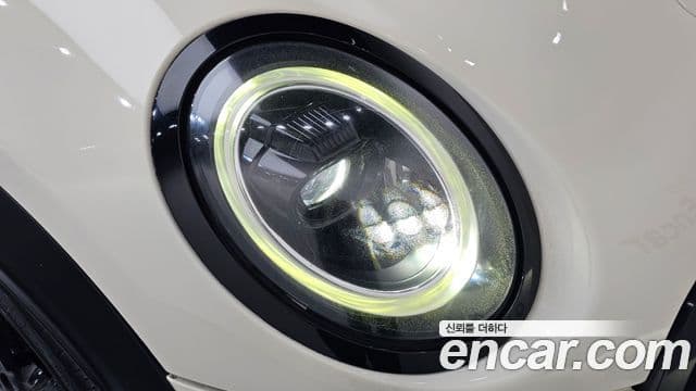 Mini Cooper S Convertible 2022 — Photo 27/31