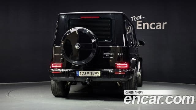 Mercedes-Benz G-Class 2021 — Photo 2/32