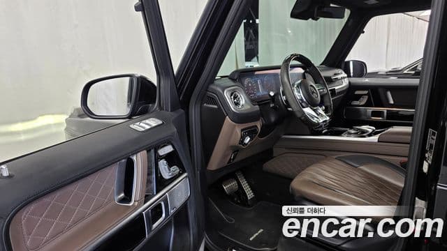 Mercedes-Benz G-Class 2021 — Photo 16/32