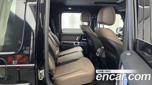 Mercedes-Benz G-Class 2021 — Photo 7/32