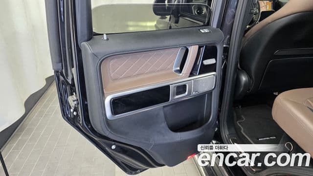 Mercedes-Benz G-Class 2021 — Photo 15/32