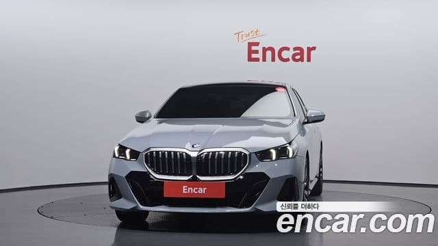 BMW 5 Series 2025 — ფოტო 2/20