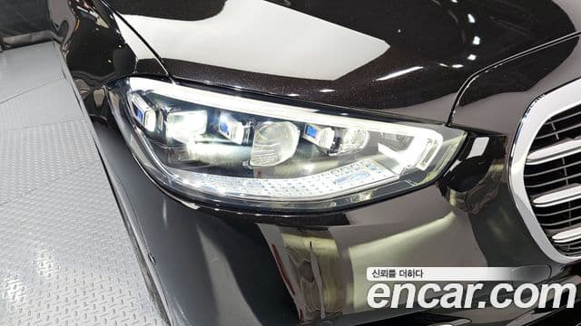 Mercedes-Benz S-Class 2023 — Photo 24/30