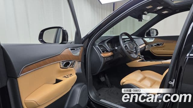 Volvo XC90 2019 — ფოტო 10/20