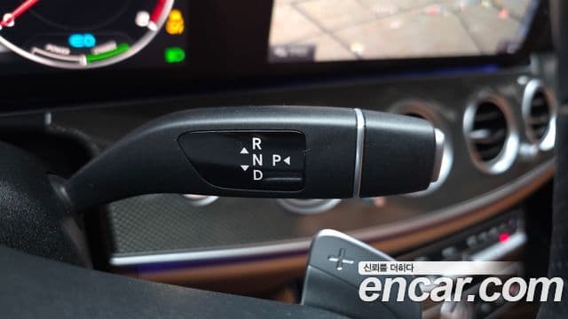 Mercedes-Benz E-Class 2019 — Şəkil 9/20