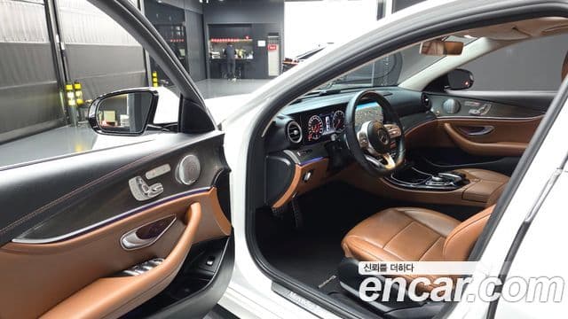 Mercedes-Benz E-Class 2019 — Şəkil 10/20