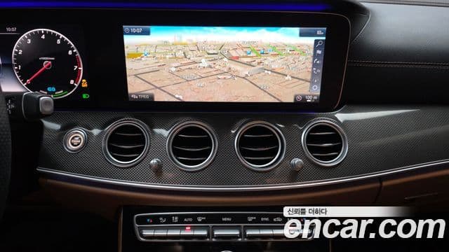 Mercedes-Benz E-Class 2019 — Şəkil 14/20