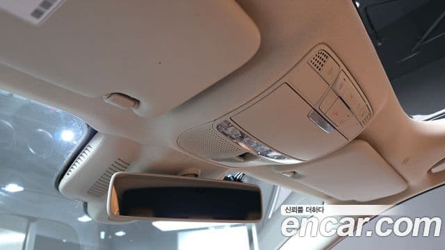 Mercedes-Benz E-Class 2019 — Şəkil 19/20