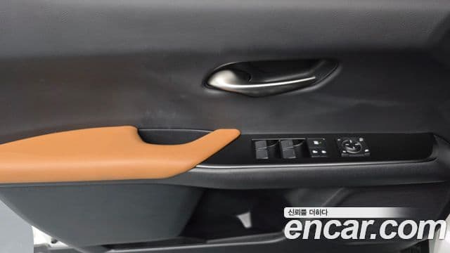 Lexus UX250h 2021 — Photo 25/30