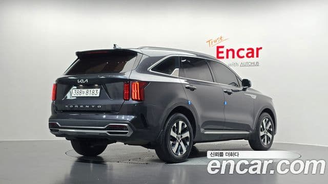 Kia Sorento 2022 — Фото 2/20