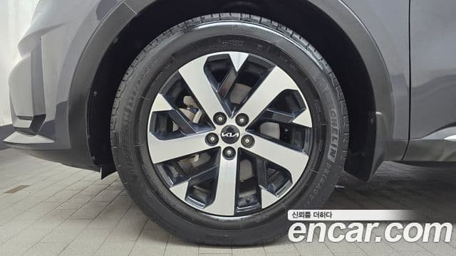 Kia Sorento 2022 — Фото 5/20