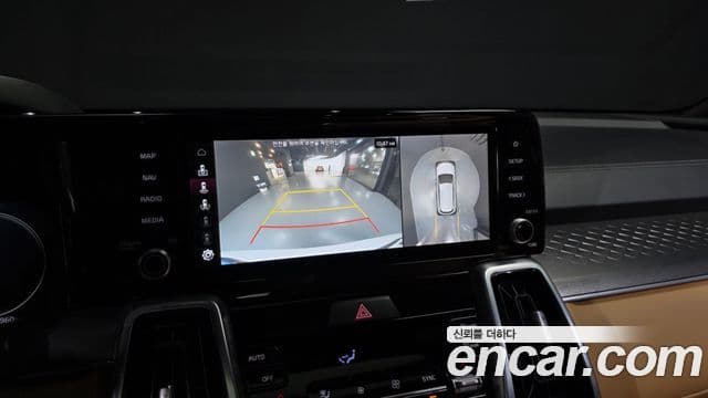 Kia Sorento 2021 — ფოტო 15/20