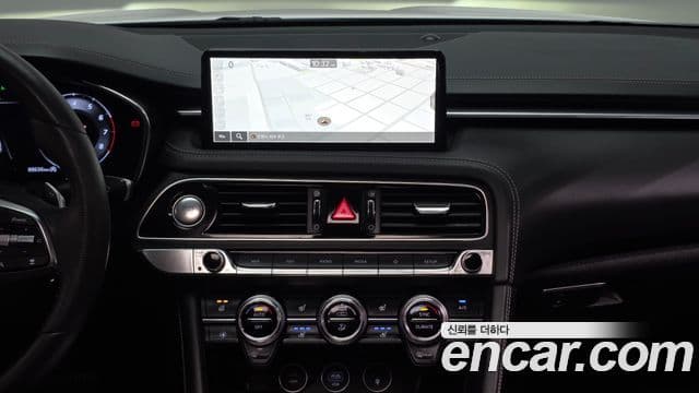 Genesis G70 2021 — ფოტო 14/20