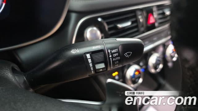 Genesis G70 2021 — Şəkil 19/20