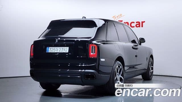 Rolls-Royce Cullinan 2019 — Фото 2/20
