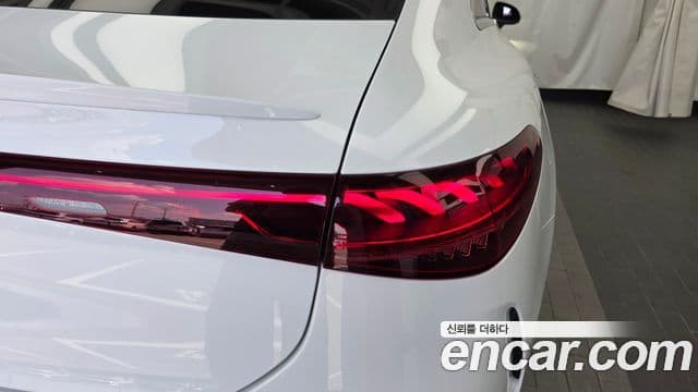 Mercedes-Benz EQS 2022 — ფოტო 20/34