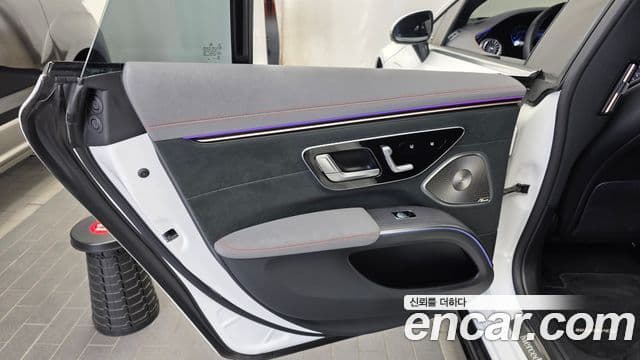Mercedes-Benz EQS 2022 — ფოტო 32/34