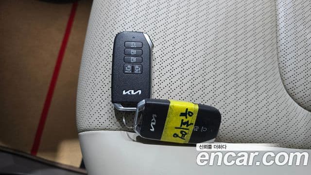Kia Carnival 2021 — Şəkil 15/20