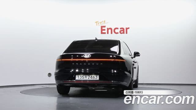 Hyundai Grandeur 2023 — ფოტო 4/20