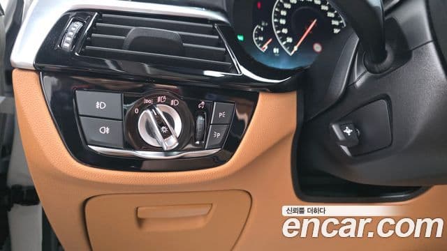 BMW 5 Series 2019 — Şəkil 20/20
