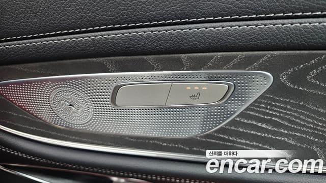 Mercedes-Benz CLS-Class 2020 — Photo 17/38