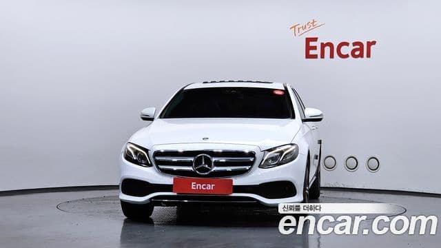 Mercedes-Benz E-Class 2019 — ფოტო 3/20