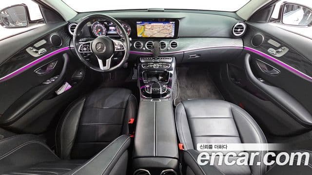 Mercedes-Benz E-Class 2019 — ფოტო 7/20