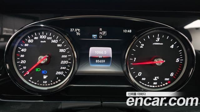 Mercedes-Benz E-Class 2019 — ფოტო 8/20