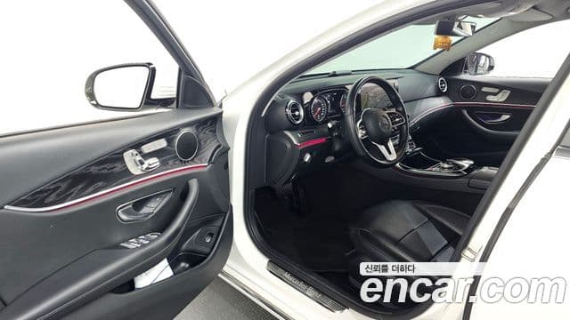 Mercedes-Benz E-Class 2019 — ფოტო 10/20
