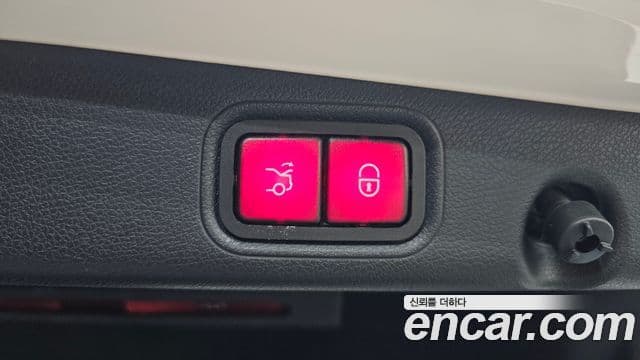 Mercedes-Benz E-Class 2019 — ფოტო 17/20
