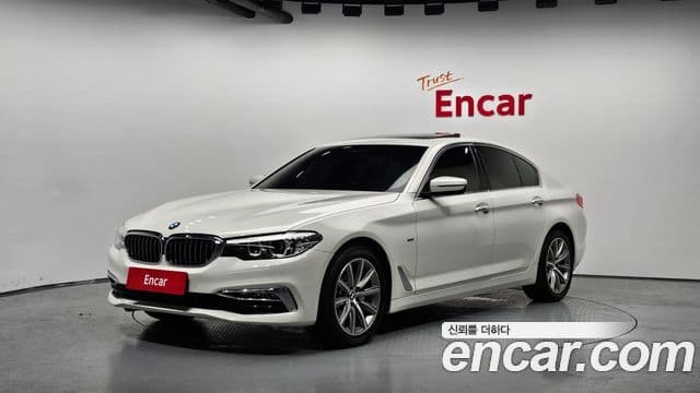 BMW 5 Series 2018 — Şəkil 9/20
