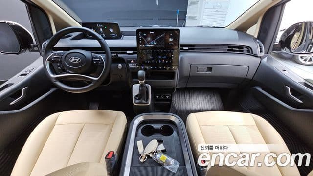 Hyundai Staria 2025 — Фото 7/20