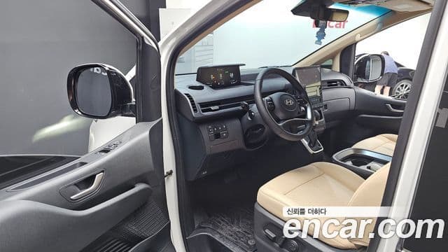 Hyundai Staria 2025 — Фото 10/20