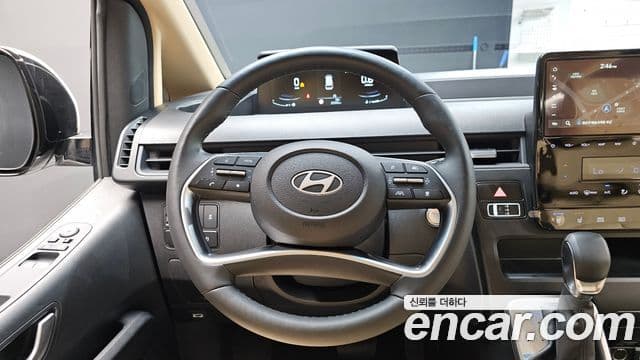 Hyundai Staria 2025 — Фото 13/20