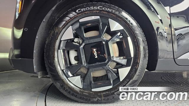 Kia Carnival 2023 — Photo 14/36