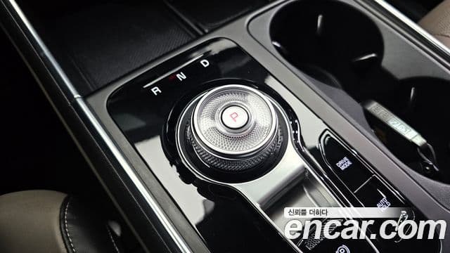 Kia Carnival 2023 — Photo 1/36