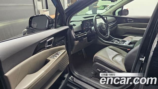 Kia Carnival 2023 — Photo 5/36