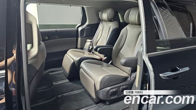 Kia Carnival 2023 — Photo 4/36