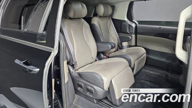 Kia Carnival 2023 — Photo 2/36