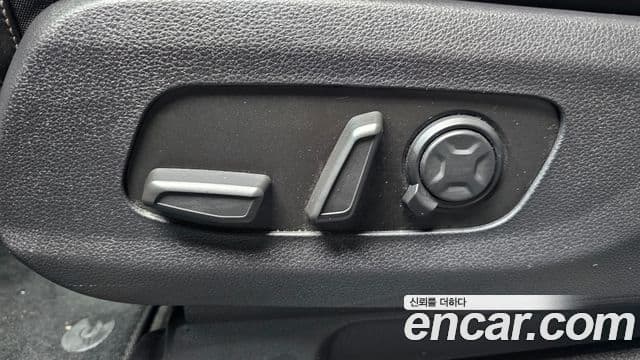 Kia Carnival 2023 — Photo 24/36