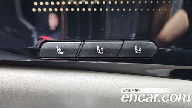 Kia Carnival 2023 — Photo 28/36
